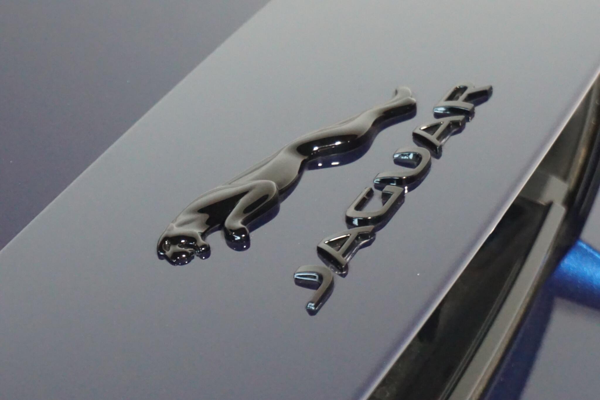 Jaguar F-Type 2.0i R-Dynamic Convertible 2dr Petrol Auto Euro 6 (s/s) (300 ps)